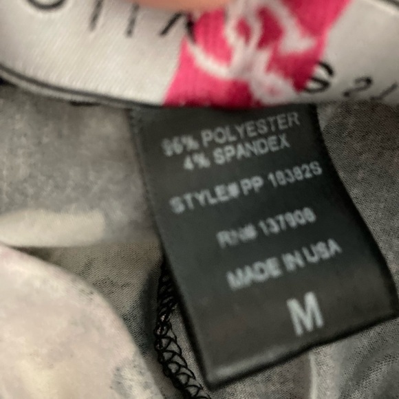 Floral Flared Leggings Polly & Esther Size Medium NWT - Picture 9 of 13